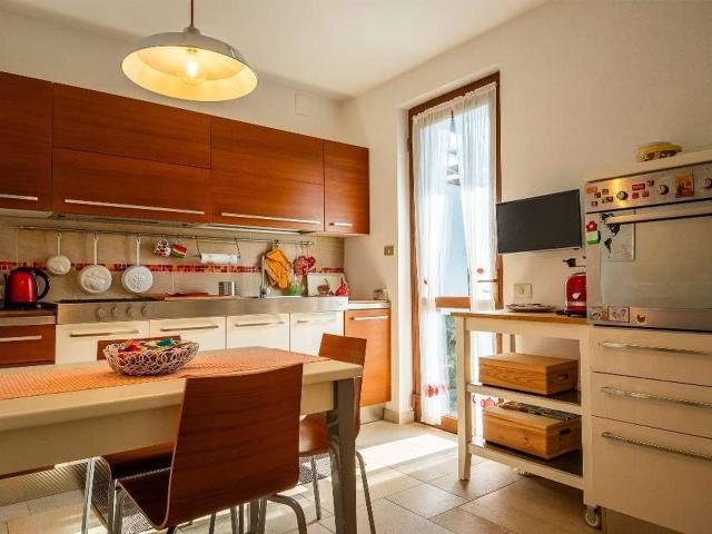 Villa bifamiliare in vendita a San Genesio Ed Uniti