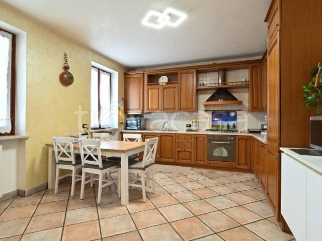 Villa bifamiliare in vendita a San Giovanni Lupatoto via Scaiole, Raldon
