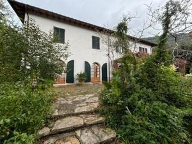 Villa bifamiliare in vendita a San Giuliano Terme
