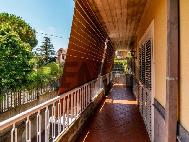 Villa bifamiliare in vendita a San Pietro Clarenza via degli Oleandri, 20