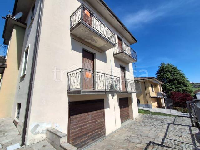 Villa bifamiliare in vendita a Santa Maria della Versa via 25 Aprile