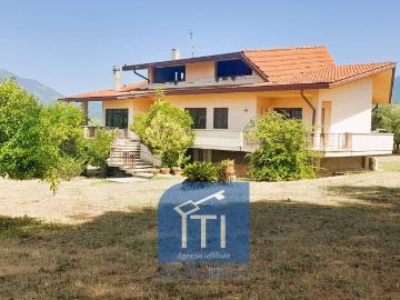 VILLA BIFAMILIARE in vendita a Sant'Elia Fiumerapido