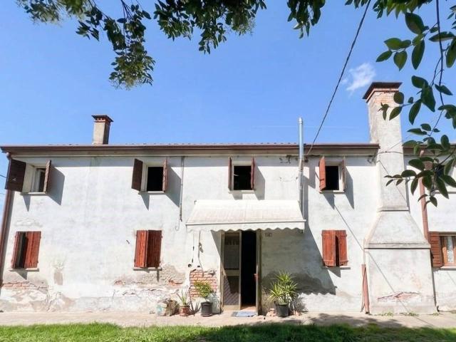 Villa bifamiliare in vendita a Sant'Urbano