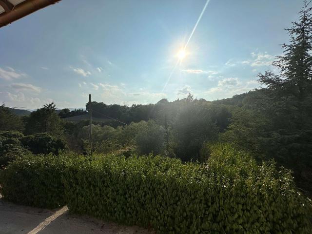 Villa bifamiliare in vendita a Sassoferrato
