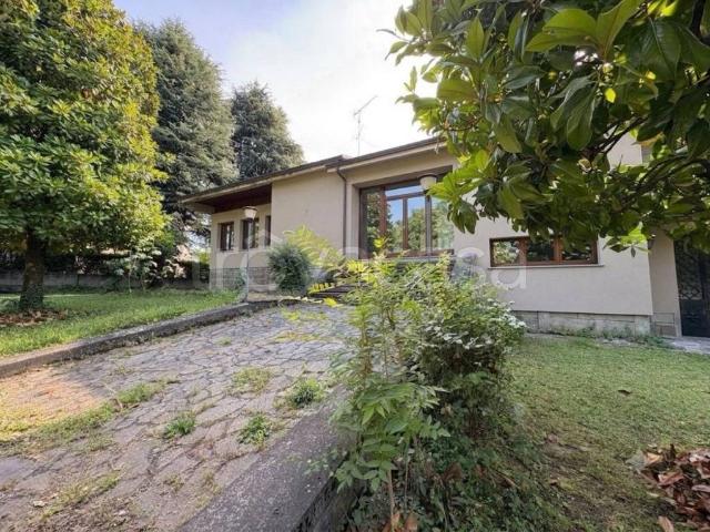 Villa bifamiliare in vendita a Sassuolo via del Pretorio, 38