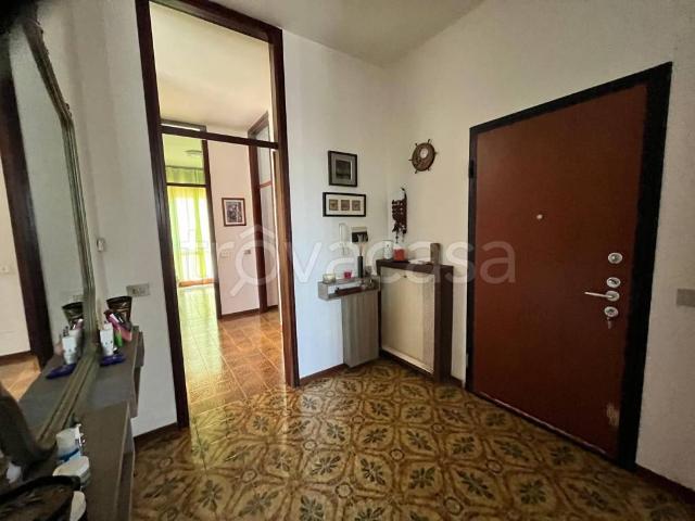 Villa bifamiliare in vendita a Seregno via Enrico De Nicola, 13, Sant'Ambrogio