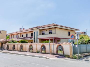 Villa bifamiliare in vendita a Sermoneta via dell'Irto