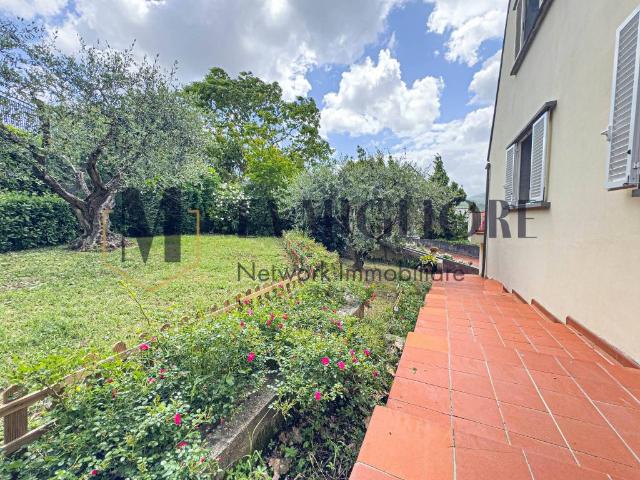 Villa bifamiliare in vendita a Serravalle Pistoiese via Astronauti, Stazione Masotti