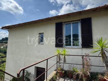 Villa bifamiliare in vendita a Serra Riccò via Tomaso Cassissa, Pedemonte