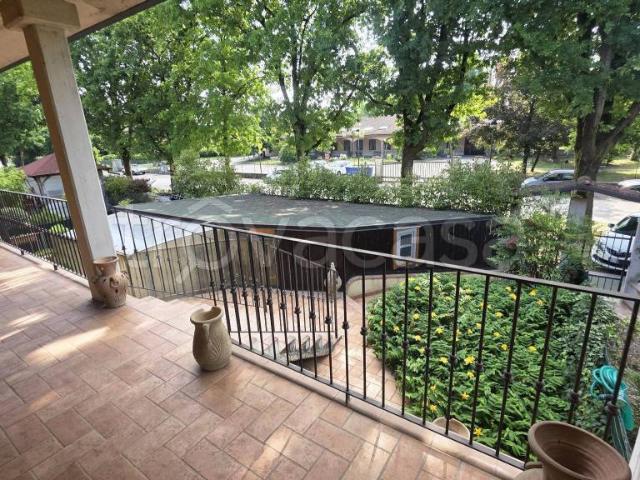 Villa bifamiliare in vendita a Sissa Trecasali