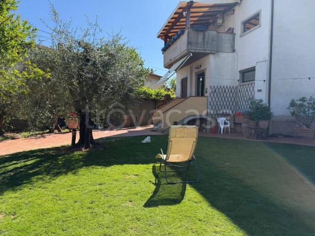 Villa bifamiliare in vendita a Subbiano, Castelnuovo