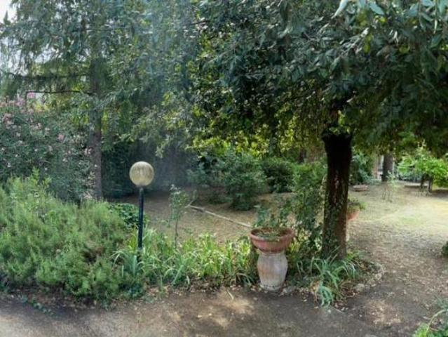Villa bifamiliare in vendita a Poggibonsi