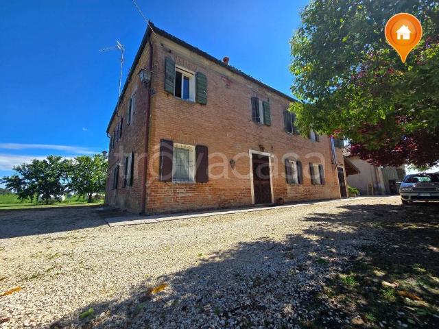 Villa bifamiliare in vendita a Poggio Renatico via Nazionale, 125