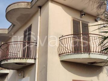 Villa bifamiliare in vendita a Pontecagnano Faiano via Lago Bracciano, 11