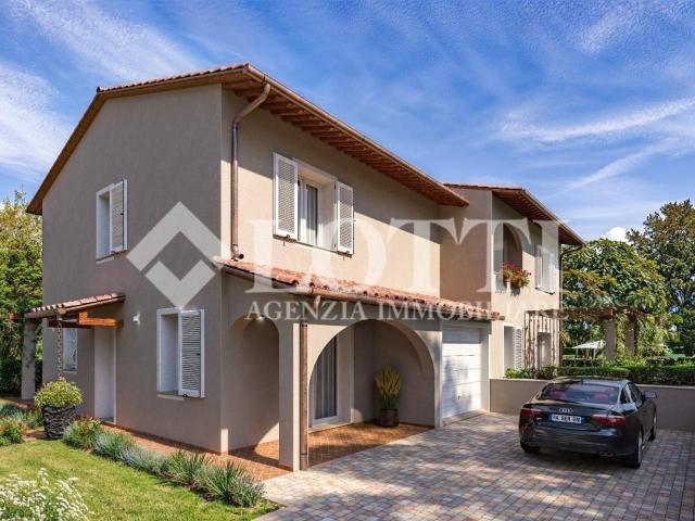 Villa bifamiliare in vendita a Pontedera