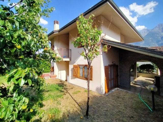 Villa bifamiliare in vendita a Porossan, Aosta