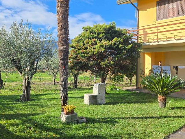Villa bifamiliare in vendita a Paternopoli