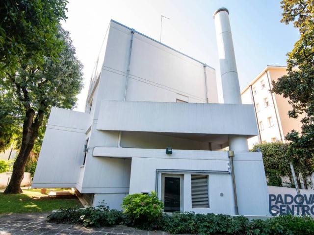 Villa bifamiliare in vendita a Padova, Città Giardino