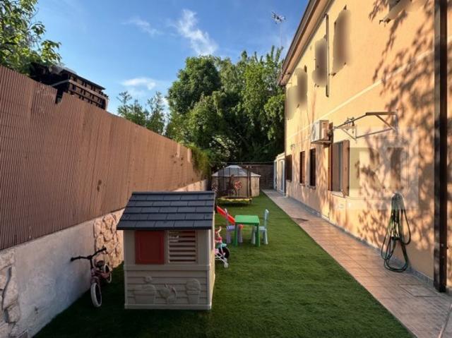 Villa bifamiliare in vendita a Padova, Sacro Cuore