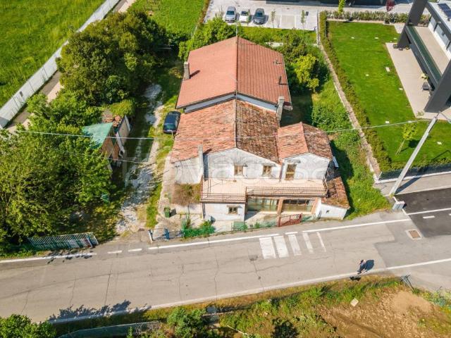 Villa bifamiliare in vendita a Padova via Annibale Testa, Forcellini