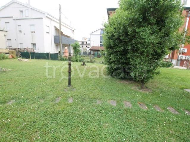 Villa bifamiliare in vendita a Padova via delle Ceramiche, Ponte di Brenta