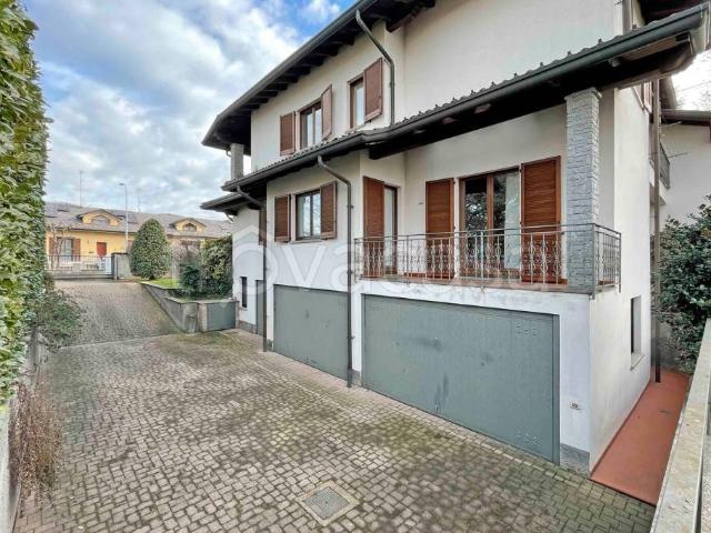 Villa bifamiliare in vendita a Parabiago