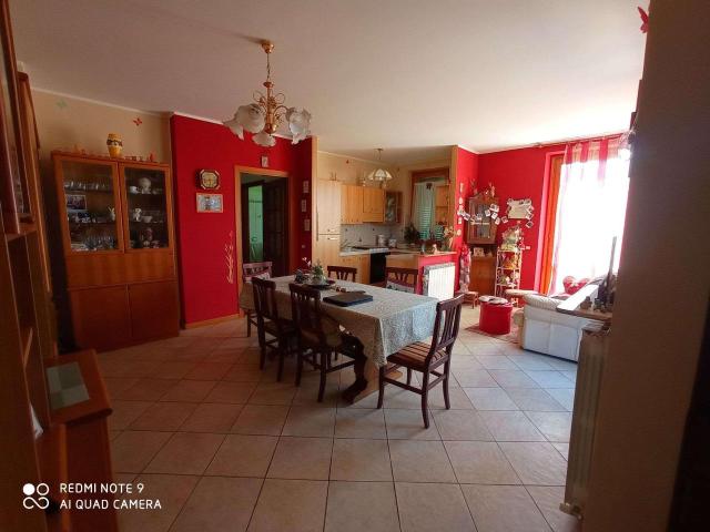 Villa bifamiliare in vendita a Perugia
