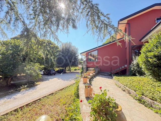 Villa bifamiliare in vendita a Perugia, Colle Umberto Monte Tezio