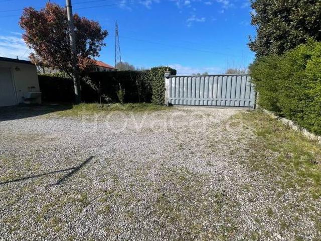 Villa bifamiliare in vendita a Piazzola sul Brenta via Enrico Fermi