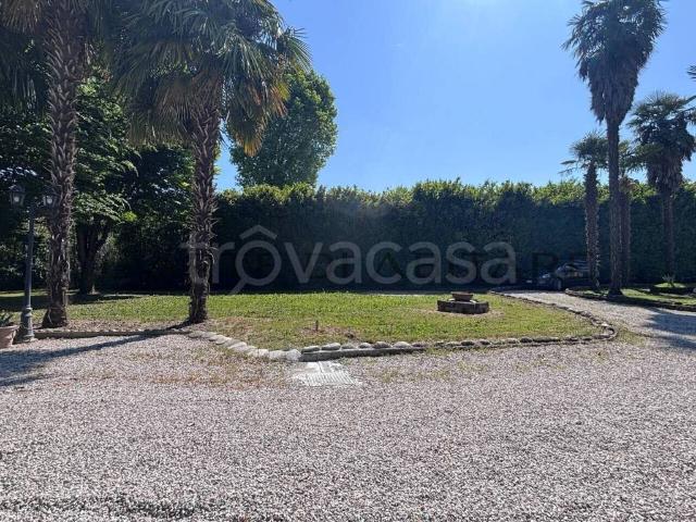 Villa bifamiliare in vendita a Piazzola sul Brenta via Padova Bassano, Vaccarino