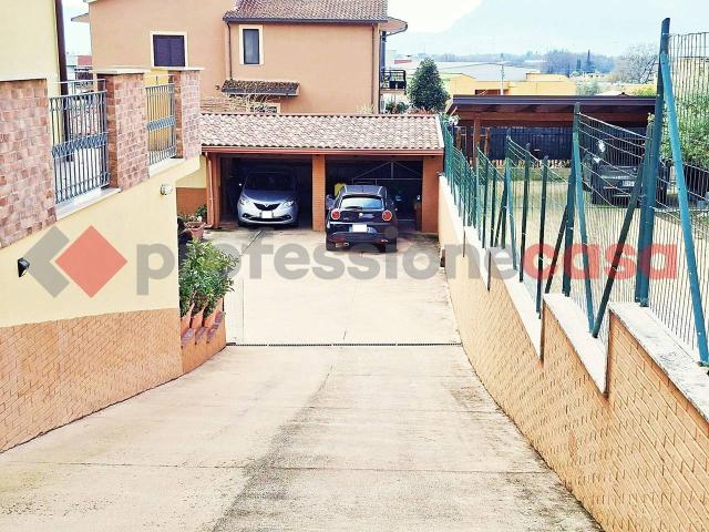 Villa bifamiliare in vendita a Piedimonte San Germano