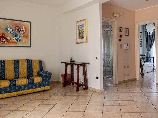 Villa bifamiliare in vendita a Pignola via Belvedere