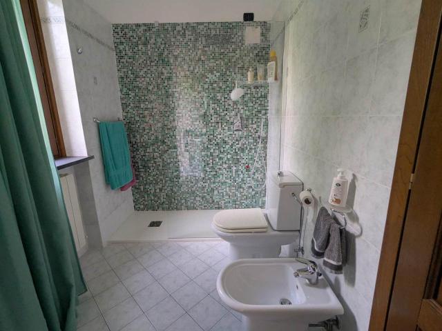 Villa bifamiliare in vendita a Pisa
