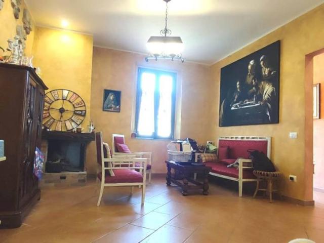 Villa bifamiliare in vendita a Prato, Sacrocuore