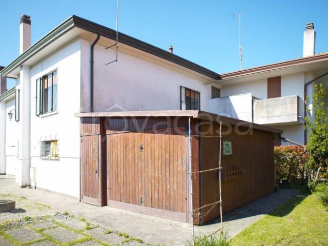 Villa bifamiliare in vendita a Preganziol via 2 Giugno, 29, Frescada