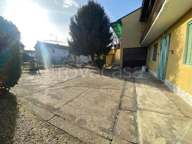 Villa bifamiliare in vendita a Robbio via Gorizia