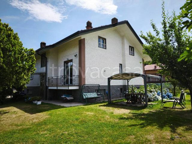 Villa bifamiliare in vendita a Rocca Canavese