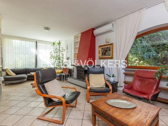 Villa bifamiliare in vendita a Rocca Di Papa
