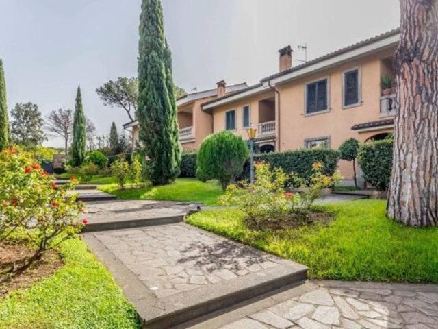 Villa a schiera in vendita a Roma