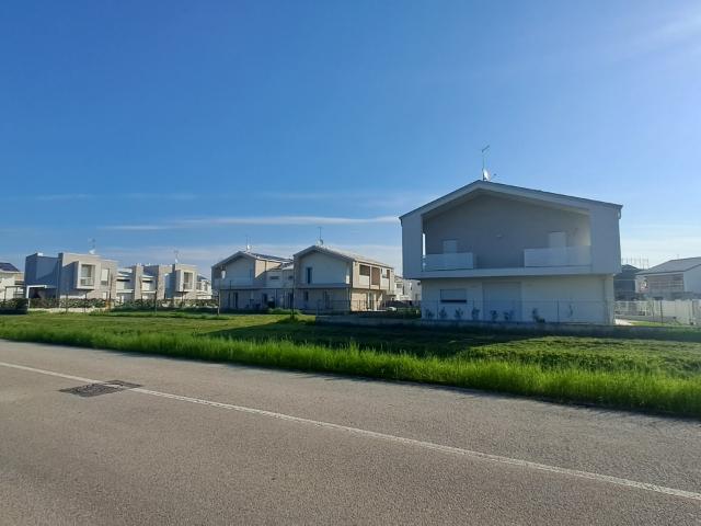 Villa bifamiliare in vendita a Roncade