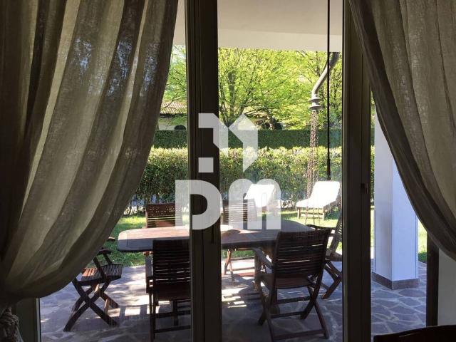 Villa bifamiliare in vendita a Rosolina via del Melograno, Isola Albarella