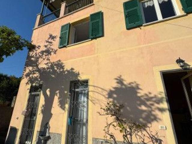 Villa bifamiliare in vendita a Rapallo