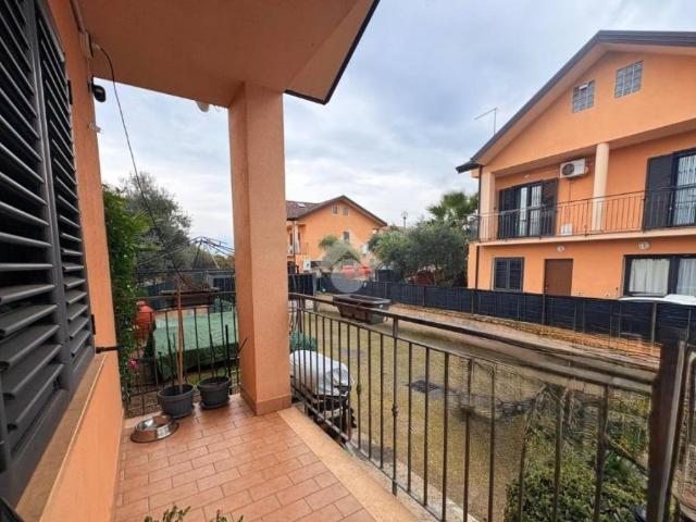Villa bifamiliare in vendita a Rende via Alessandro Magno, 452, Arcavacata