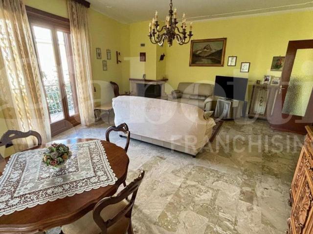 Villa bifamiliare in vendita a Rivalta Di Torino