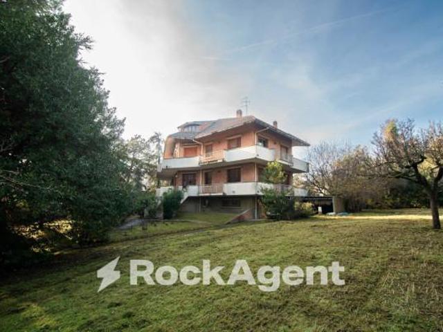 Villa bifamiliare in vendita a Rimini