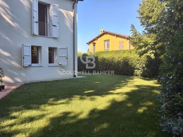 Villa bifamiliare in vendita a Rubiera, Fontana