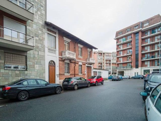 Villa bifamiliare in vendita a Torino
