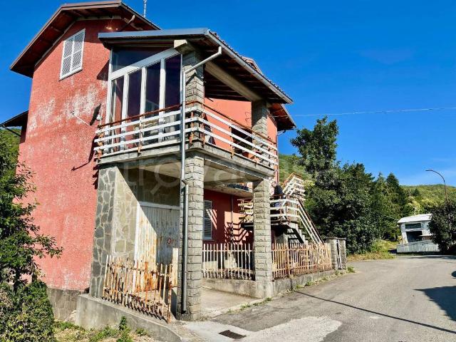 Villa bifamiliare in vendita a Tornolo via Senato, 39, Tarsogno