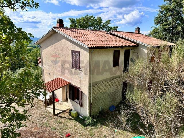 Villa bifamiliare in vendita a Torricella in Sabina, Oliveto