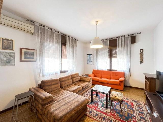 Villa bifamiliare in vendita a Terrazzo